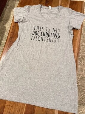 NWOT LAT Apparel Gray Dog Cuddling Nightshirt Casual Sleepwear Size L/XL